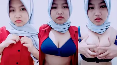 Ukhty Cantik Sange Remas Toket Gede Sendiri